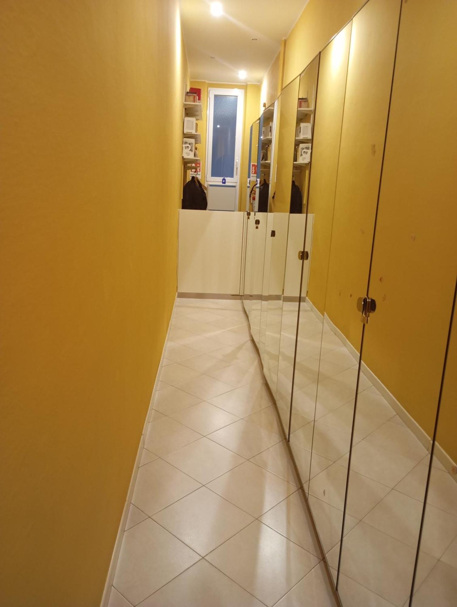 Flores Home, Vintage & Comfort Near Center, Navigli, Bocconi Apartment *